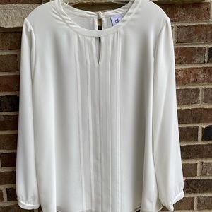 Cabi 3150 Entice blouse Size M